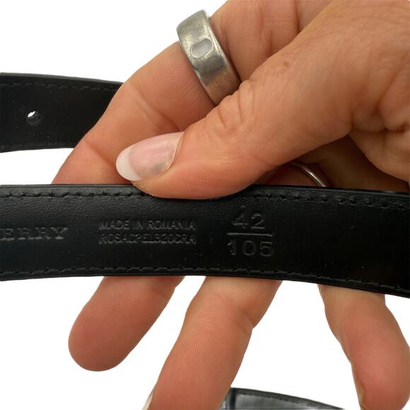 Burberry Kessock Patent Leather Skinny Belt New with Tags Size 105 / 42